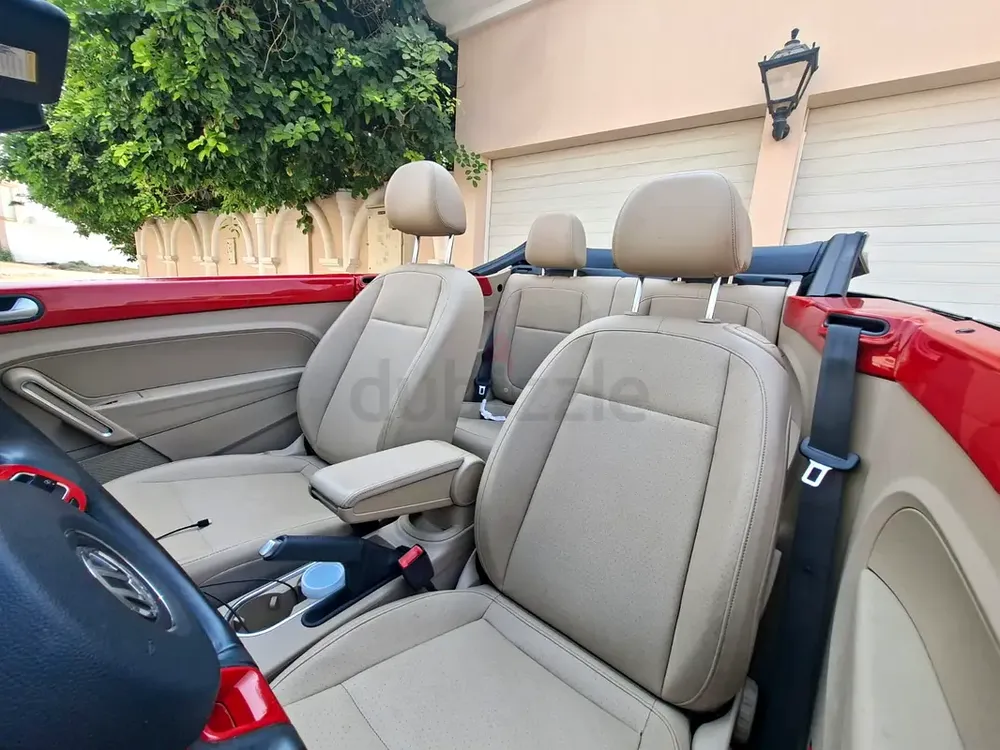 2019  Volkswagen beetle 2.0T in perfect condition - Image 9