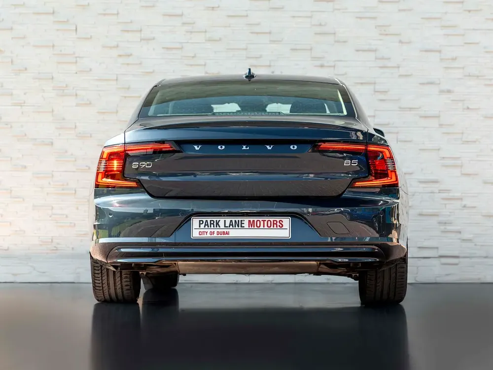 0% DOWN | RAMADAN ALL-INCLUSIVE | FREE INSURANCE + REG | AGENCY WARRANTY | S90 CORE | GCC - Image 4