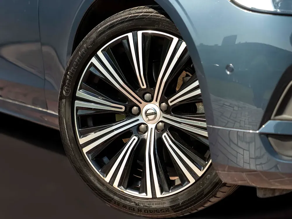 0% DOWN | RAMADAN ALL-INCLUSIVE | FREE INSURANCE + REG | AGENCY WARRANTY | S90 CORE | GCC - Image 5