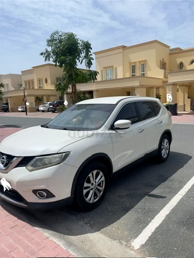 FOR SALE — Nissan X-Trail 2016 | AED 38,000 | The Greens, Dubai - Image 4