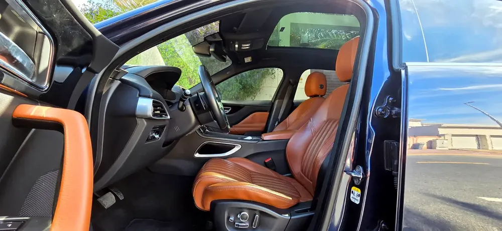 2017-Jaguar F Pace 35t Portfolio-Full option-Excellent Condition-Full Service History - Image 10