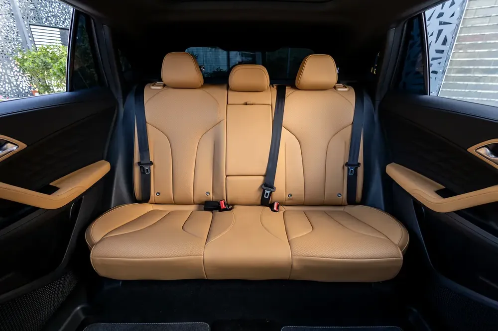 MG HS Luxury 2025, GCC Specs under Agency Warranty and Service Contract - Image 18