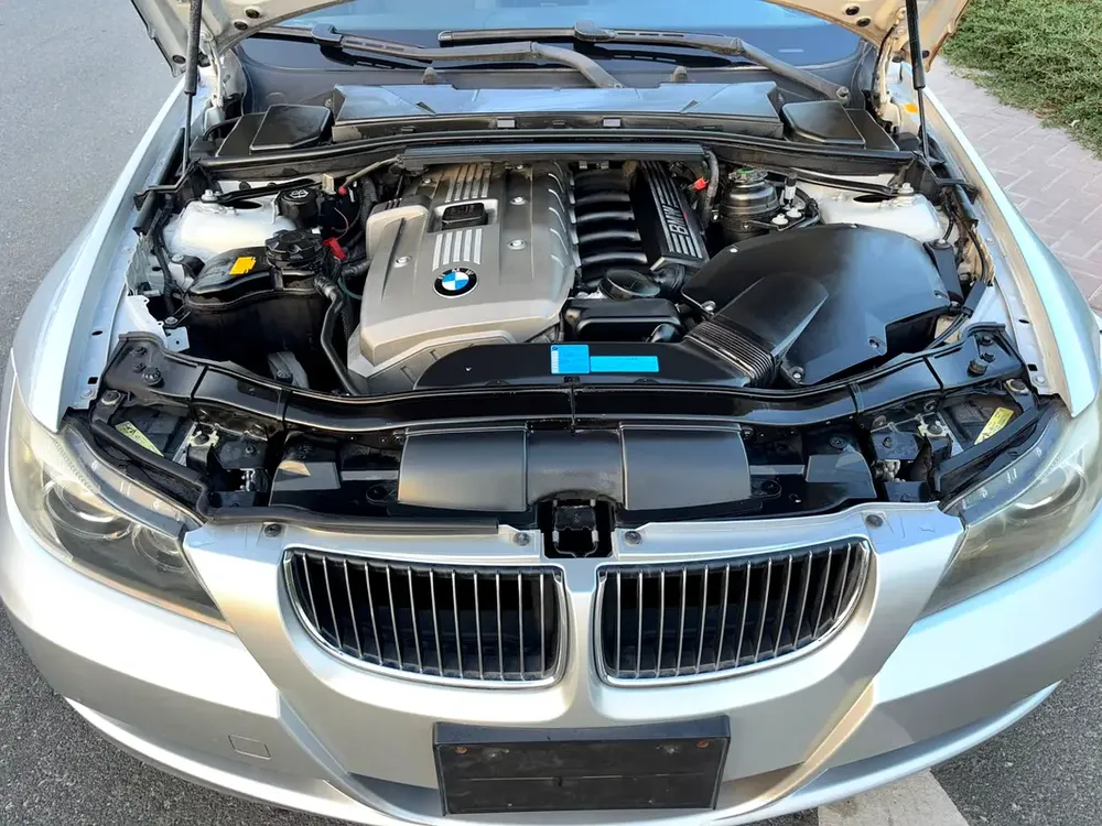 SUPER CLEAN BMW325I FULL OPTION 45000 K.M ONLY FRESH JAPAN IMPORTED - Image 18