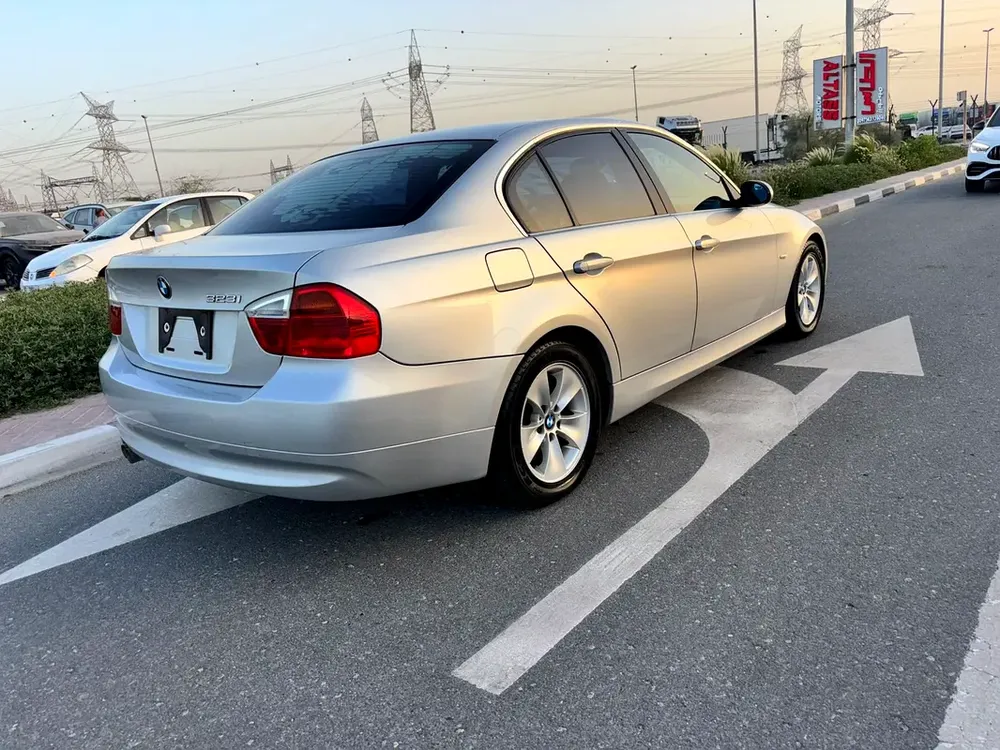 SUPER CLEAN BMW325I FULL OPTION 45000 K.M ONLY FRESH JAPAN IMPORTED - Image 6