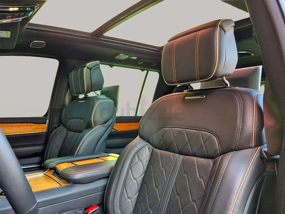 AED 3966/month | 2023 Jeep Grand Wagoneer Series III | GCC Specs | Ref#444478 - Image 11