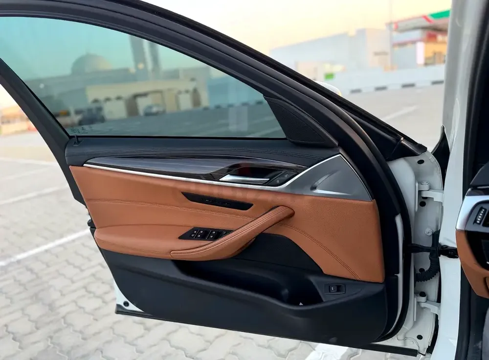 2018 BMW 5-Series 530i M Sport | GCC Specs | Pristine Condition - Image 13