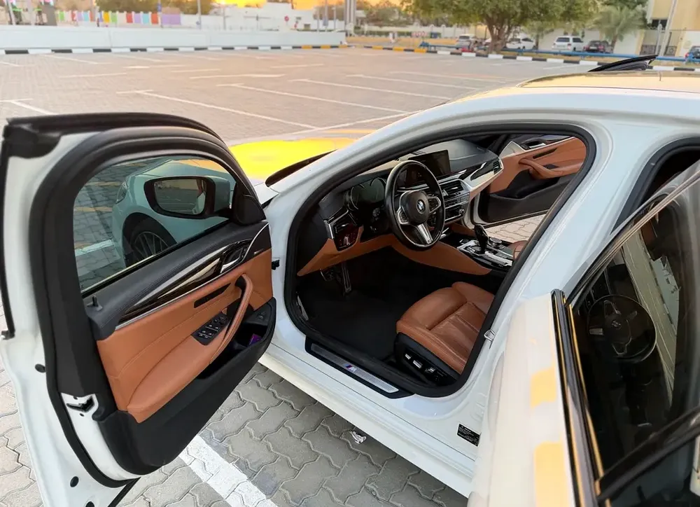 2018 BMW 5-Series 530i M Sport | GCC Specs | Pristine Condition - Image 7