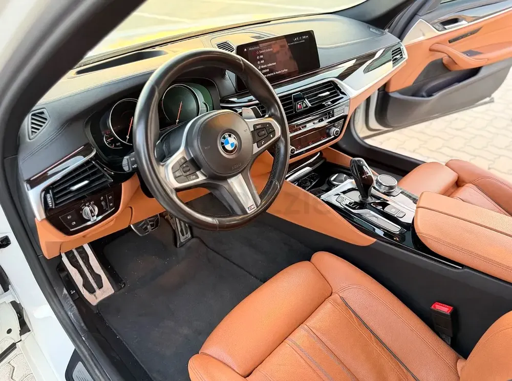2018 BMW 5-Series 530i M Sport | GCC Specs | Pristine Condition - Image 8