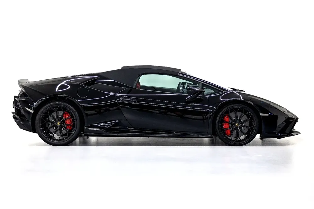 2022 Lamborghini Huracan EVO Spyder - European Specs - Image 4