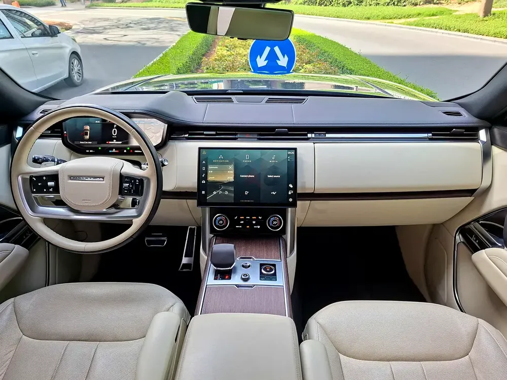 AED 6837/month | 2023 Land Rover Range Rover  | GCC Specs | Ref#452468 - Image 10