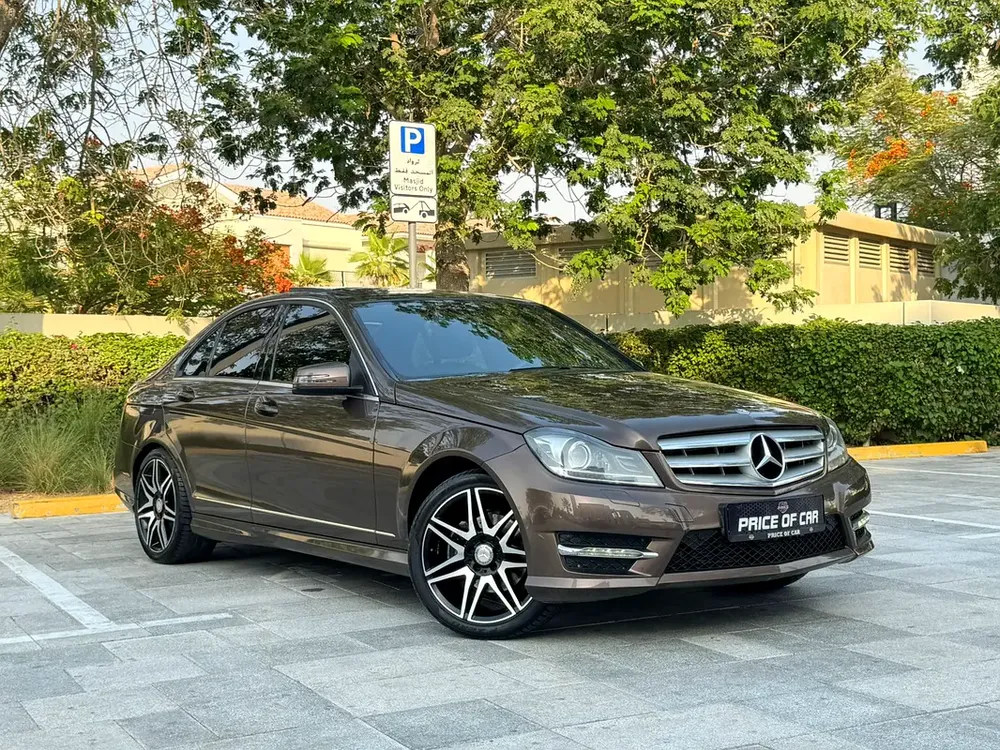 GCC 2014 Mercedes-Benz C200 2.0L 4 Cylinders // IMMACULATE CONDITION!!! - Image 8