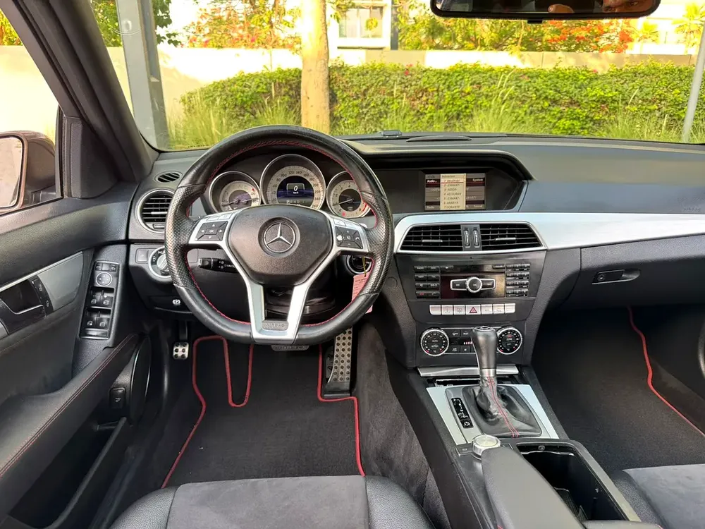 GCC 2014 Mercedes-Benz C200 2.0L 4 Cylinders // IMMACULATE CONDITION!!! - Image 9