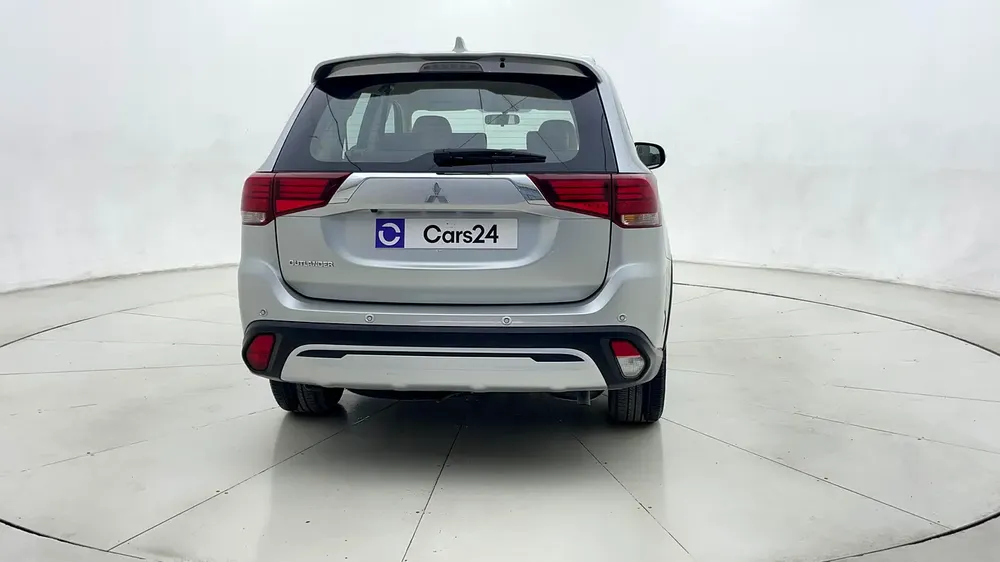 AED 955/m | 0 DP | Free 3 Months Warranty | Service History | 30D Return | MITSUBISHI OUTLANDER 2023 - Image 4
