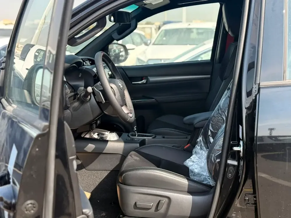 Toyota Hilux GR sport 4.0 2026 - Image 11