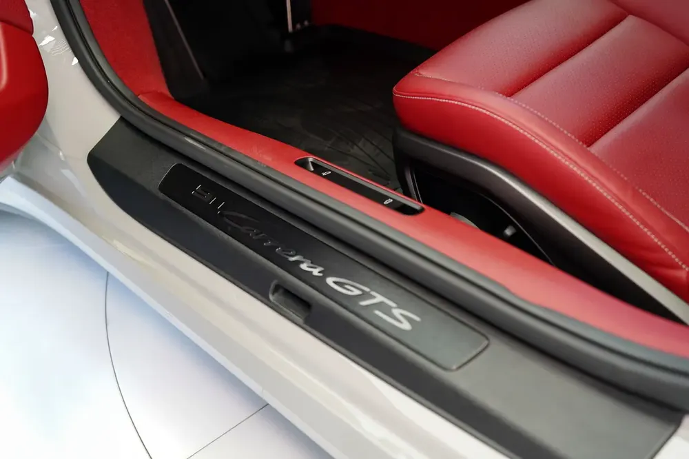 Porsche 911 Carrera GTS 2025 | GCC Specs | Like New Condition - Image 7
