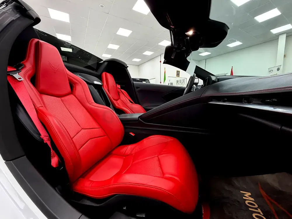 Corvette C8 electric Spyder 2024 low mileage warranty - Image 12