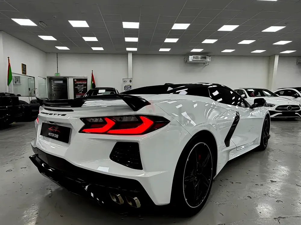 Corvette C8 electric Spyder 2024 low mileage warranty - Image 4