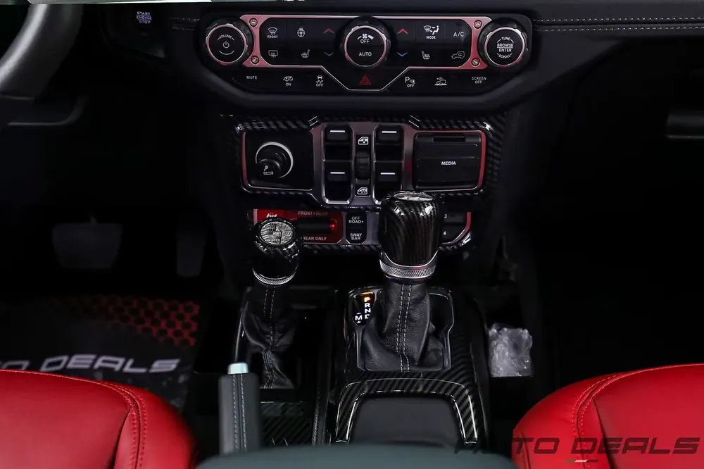 2024 Jeep Rubicon 392 JL Sport Utility 4X4 Fury Gravity | GCC | Warranty | Full Service History - Image 17