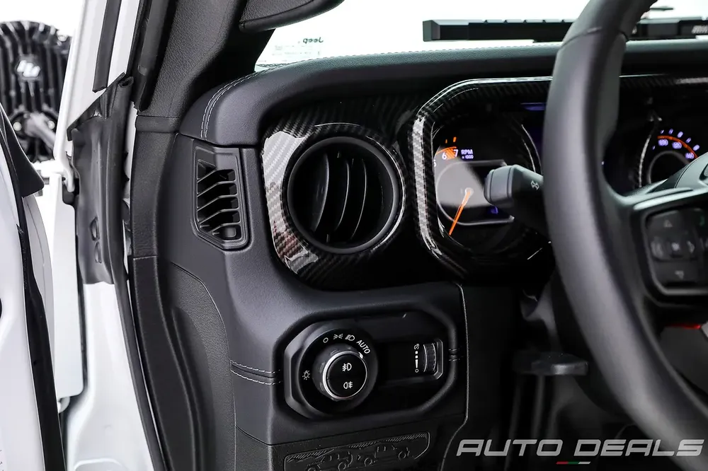 2024 Jeep Rubicon 392 JL Sport Utility 4X4 Fury Gravity | GCC | Warranty | Full Service History - Image 18