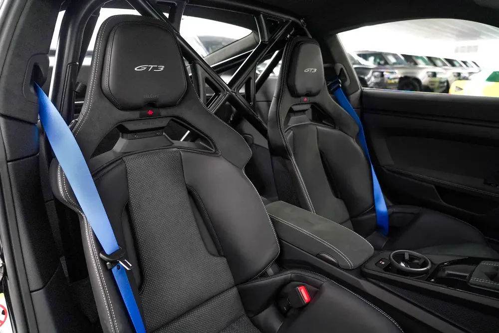 2025 PORSCHE  911  GT3 / DEALER WARRANTY - Image 12