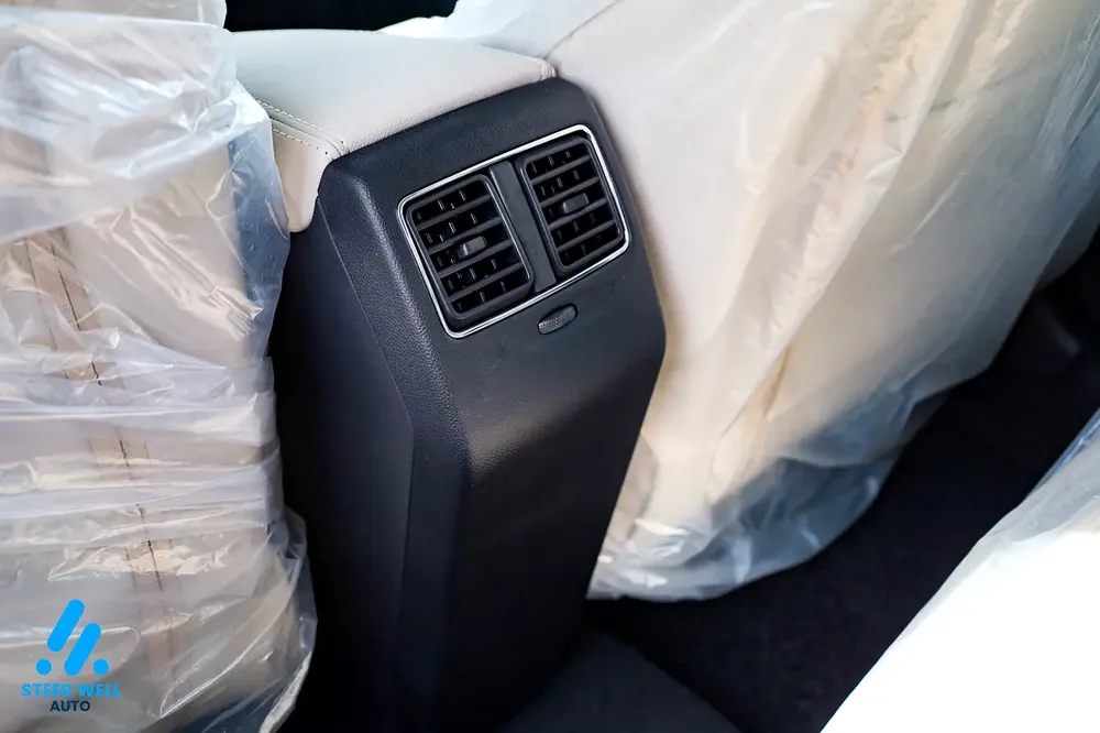 2025 Renault Duster LE | 1.6L Petrol | GCC | 17” Alloys | 4 Airbags | 4 Cameras - Image 13