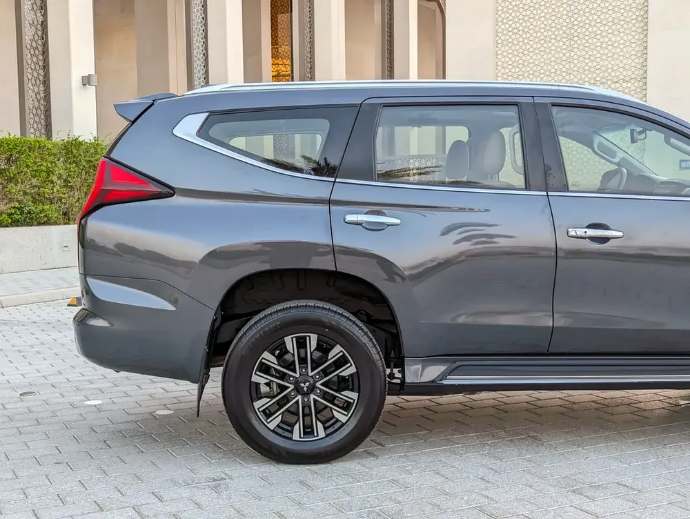 MITSUBISHI MONTERO SPORT 2021 GLS TOP LINE FULL OPTION GCC IN EXCELLENT CONDITION - Image 12