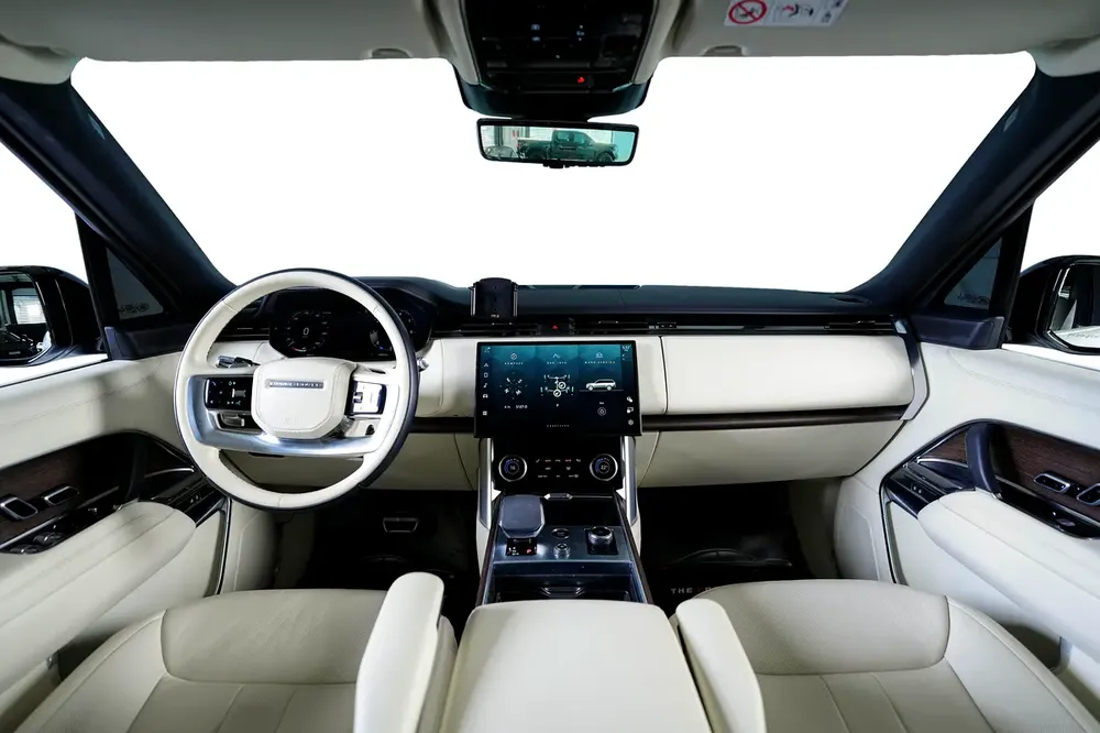 Range Rover Vogue HSE P530-GCC-Agency FSH-Land Rover Warranty and Service Contract - Image 10