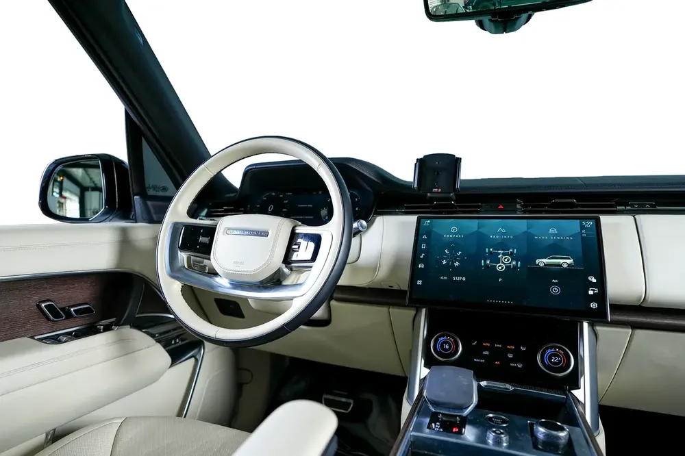 Range Rover Vogue HSE P530-GCC-Agency FSH-Land Rover Warranty and Service Contract - Image 12