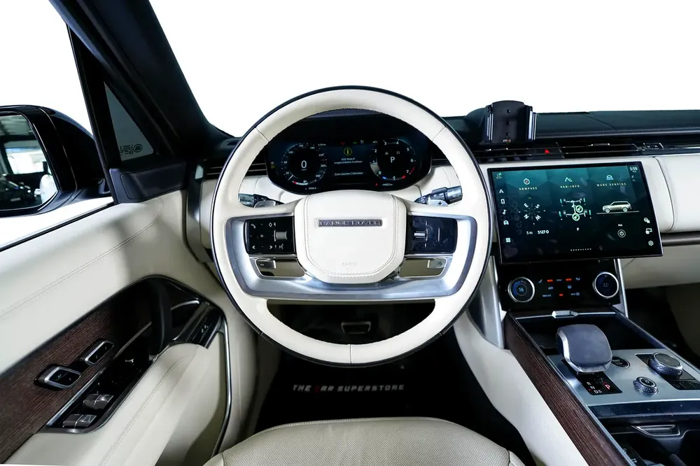 Range Rover Vogue HSE P530-GCC-Agency FSH-Land Rover Warranty and Service Contract - Image 14