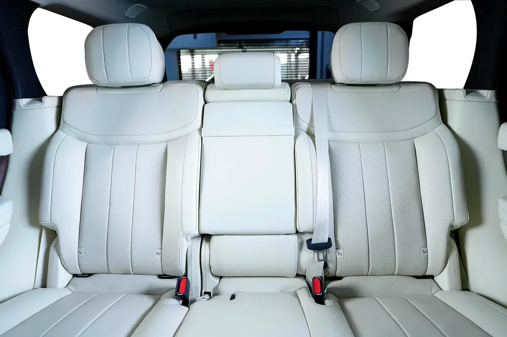 Range Rover Vogue HSE P530-GCC-Agency FSH-Land Rover Warranty and Service Contract - Image 19
