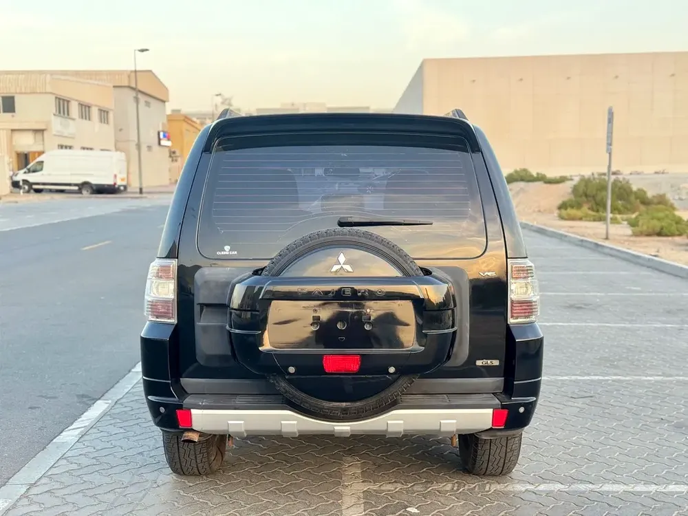Mitsubashi Pajero 2014 Mid Option GCC - Image 6