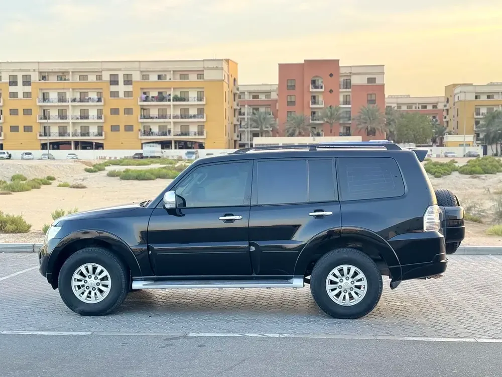 Mitsubashi Pajero 2014 Mid Option GCC - Image 7