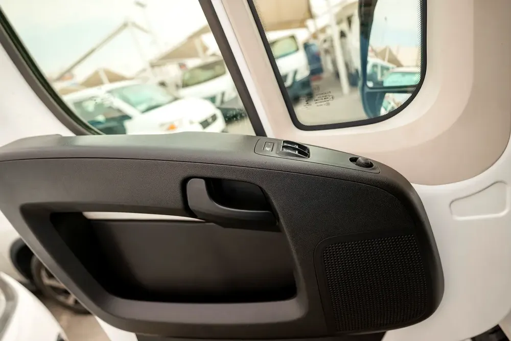 Peugeot Boxer Delivery Van | GCC Specs | Ref#P70871 - Image 15