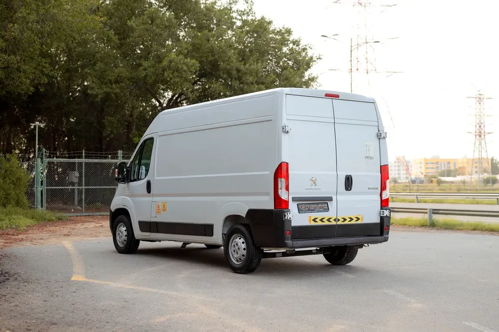 Peugeot Boxer Delivery Van | GCC Specs | Ref#P70871 - Image 4