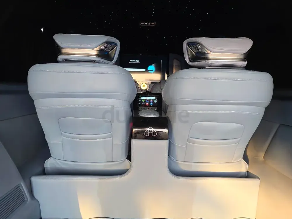 2022 Mercedes-Benz V-Class V 250 Maybach GCC Specs - Image 13