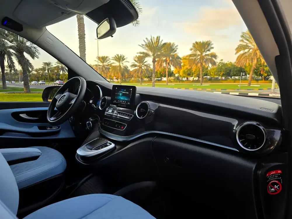 2022 Mercedes-Benz V-Class V 250 Maybach GCC Specs - Image 16