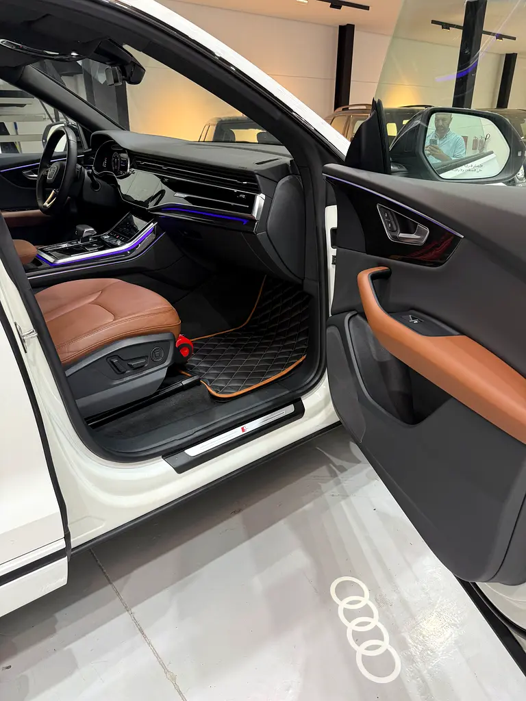 Audi Q8 55 TFSI quattro S line 2019 - GCC Specs - Excellent Condition - Image 12