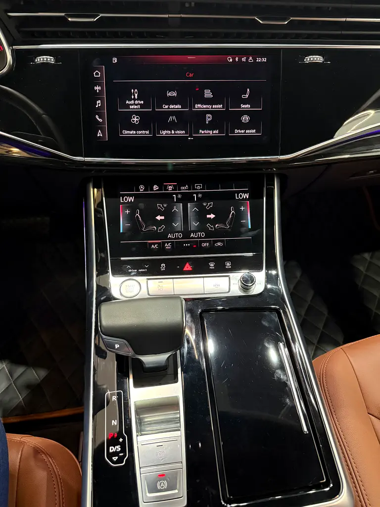 Audi Q8 55 TFSI quattro S line 2019 - GCC Specs - Excellent Condition - Image 15