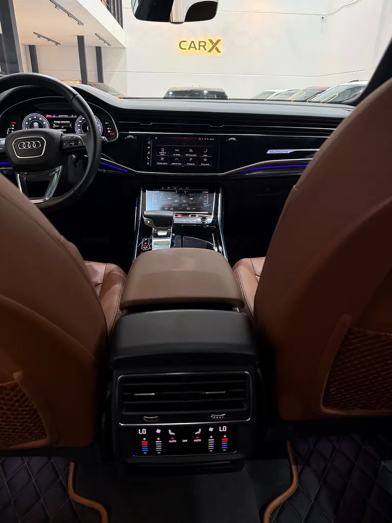 Audi Q8 55 TFSI quattro S line 2019 - GCC Specs - Excellent Condition - Image 17
