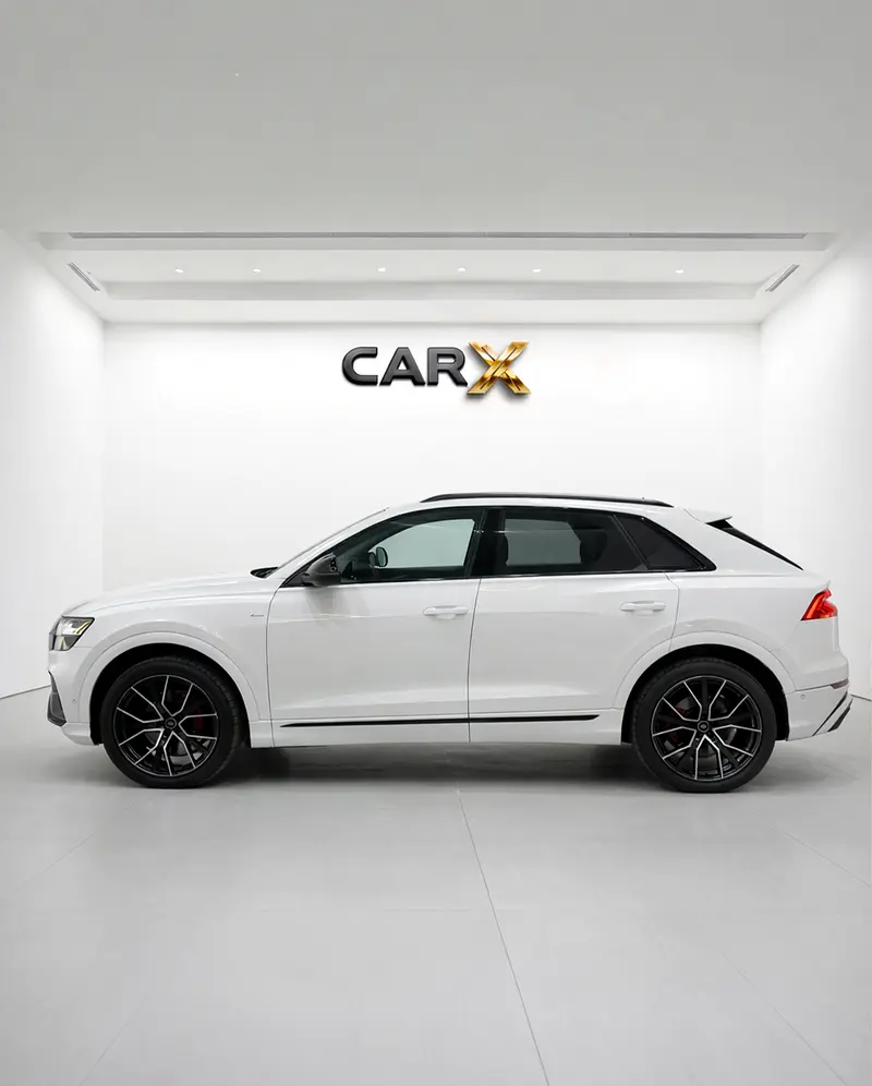 Audi Q8 55 TFSI quattro S line 2019 - GCC Specs - Excellent Condition - Image 4