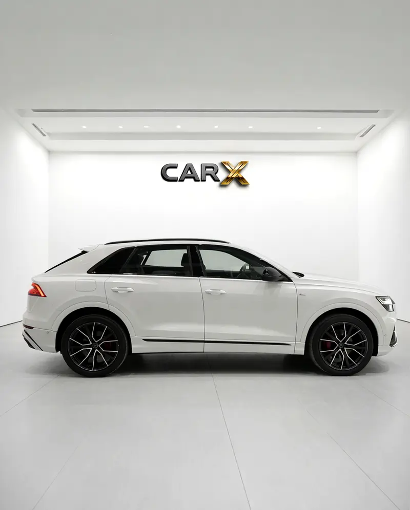 Audi Q8 55 TFSI quattro S line 2019 - GCC Specs - Excellent Condition - Image 5