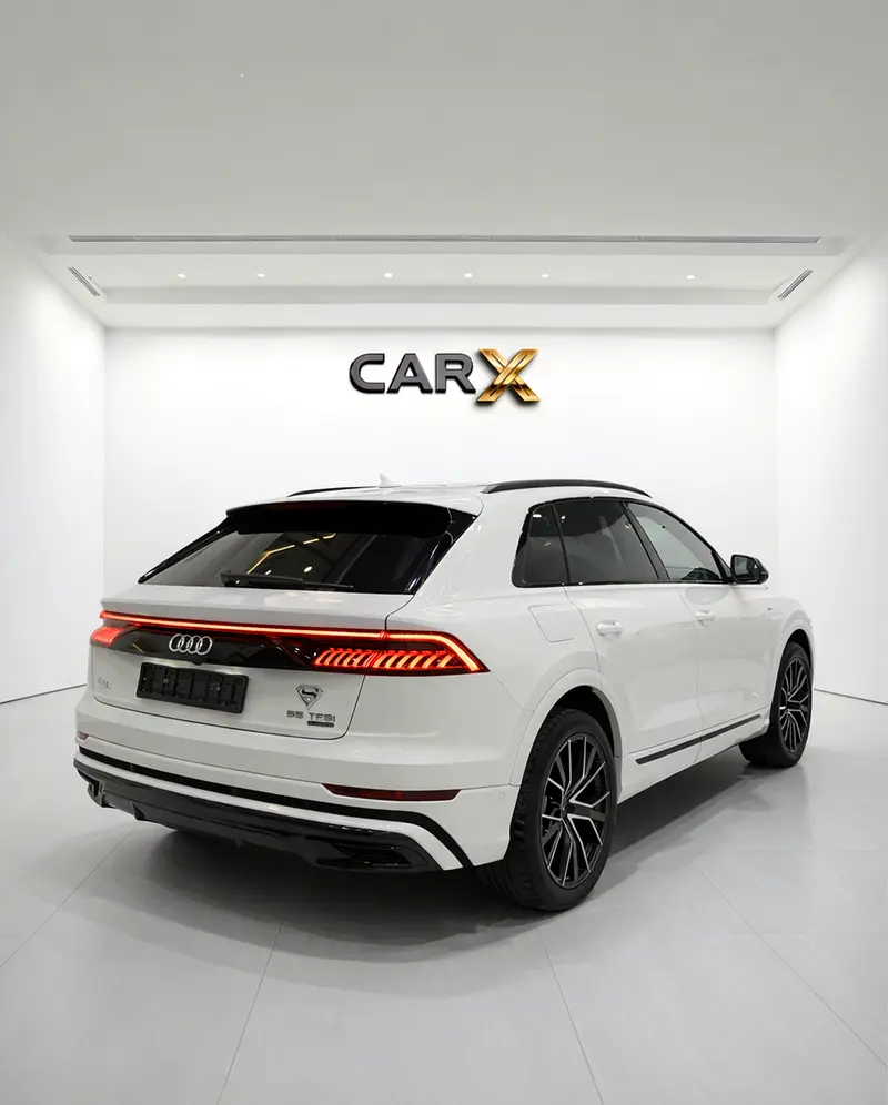 Audi Q8 55 TFSI quattro S line 2019 - GCC Specs - Excellent Condition - Image 6