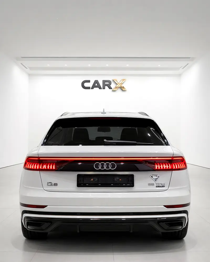 Audi Q8 55 TFSI quattro S line 2019 - GCC Specs - Excellent Condition - Image 7