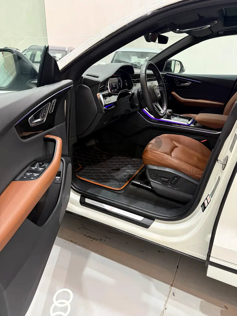 Audi Q8 55 TFSI quattro S line 2019 - GCC Specs - Excellent Condition - Image 9