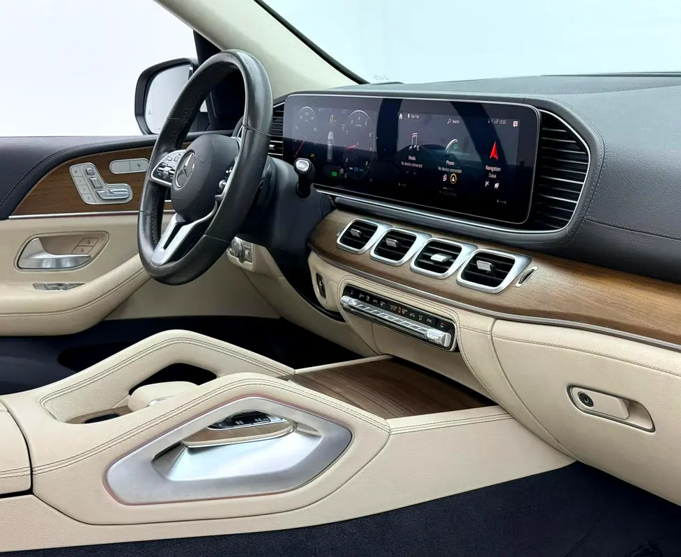 2020 Mercedes-Benz GLE 450 4MATIC, Warranty, Excellent Condition, GCC - Image 13