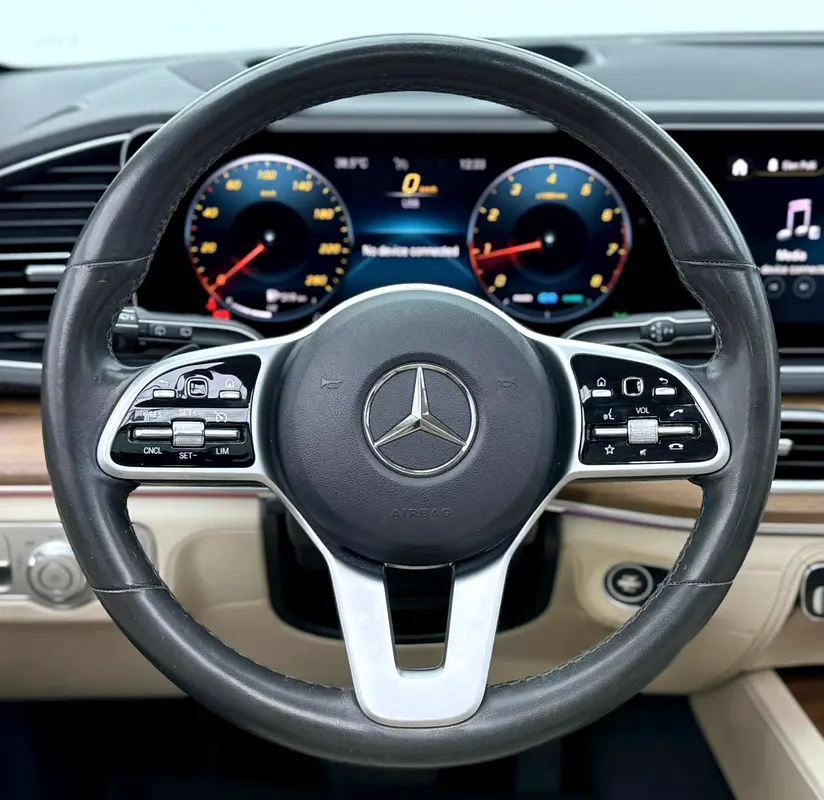 2020 Mercedes-Benz GLE 450 4MATIC, Warranty, Excellent Condition, GCC - Image 7