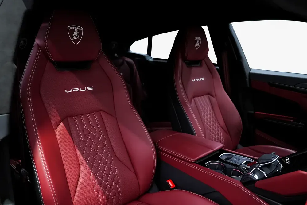 Lamborghini URUS S 2024 - Image 10
