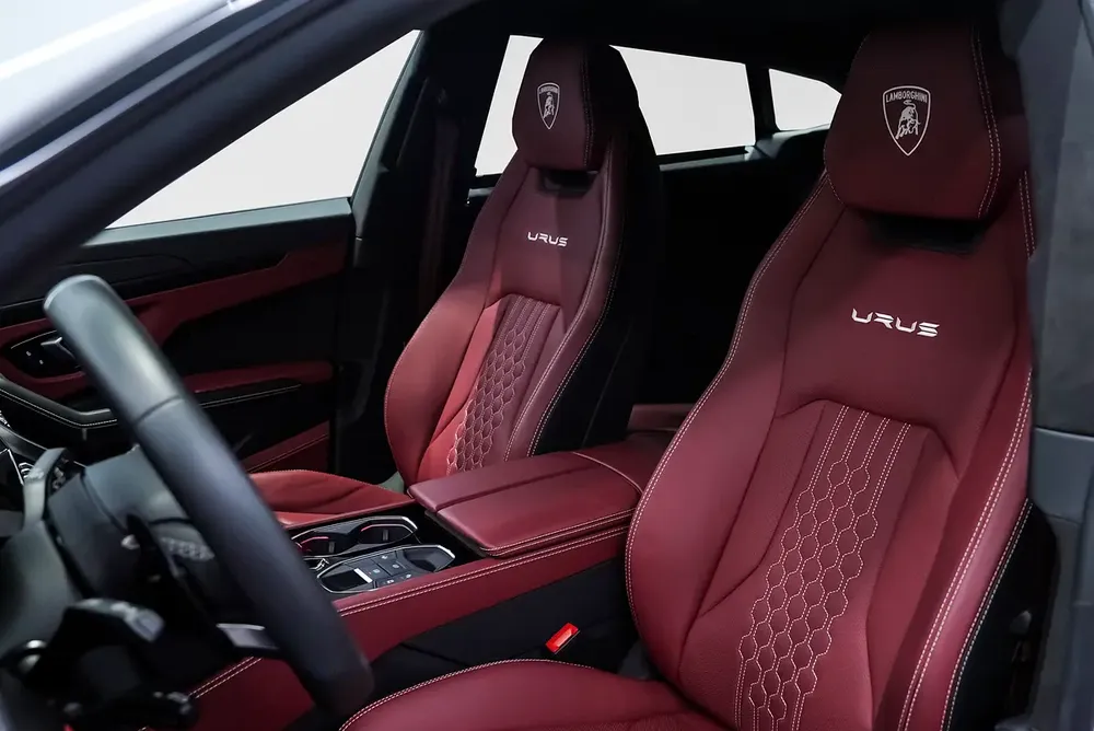 Lamborghini URUS S 2024 - Image 9