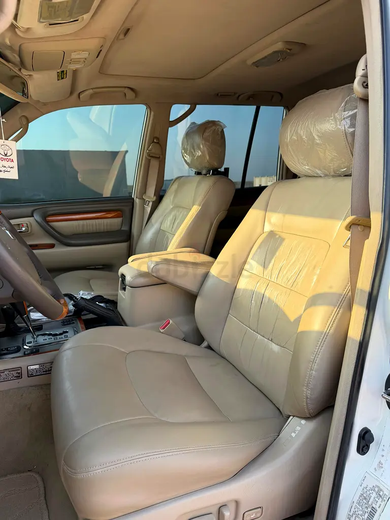 Lexus LX 470 2005 American Specs - Reliable Luxury SUV - Image 5