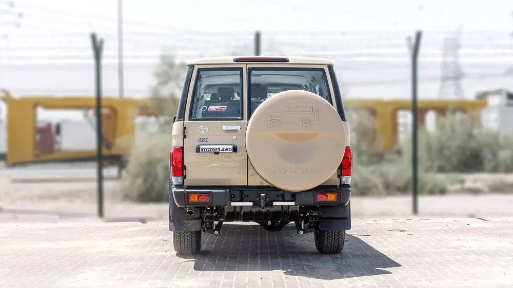 2026 Toyota Land Cruiser LC76 2.8L AT Diesel (Beige-Brown) Full Option - Image 5